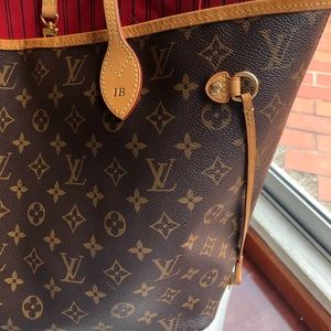 🍒AUTHENTIC LV NEVERFULL MM CHERRY INTERIOR🍒